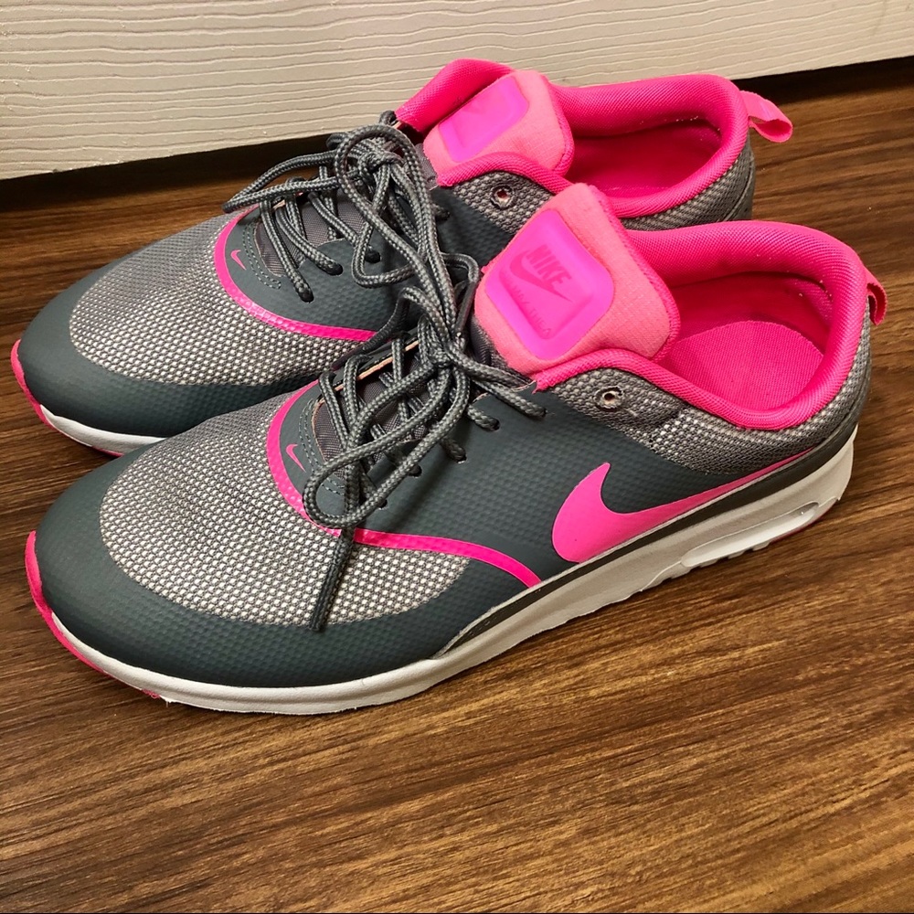 (SOLD)Nike women’s Air Max Thea Pink/Gray size 10